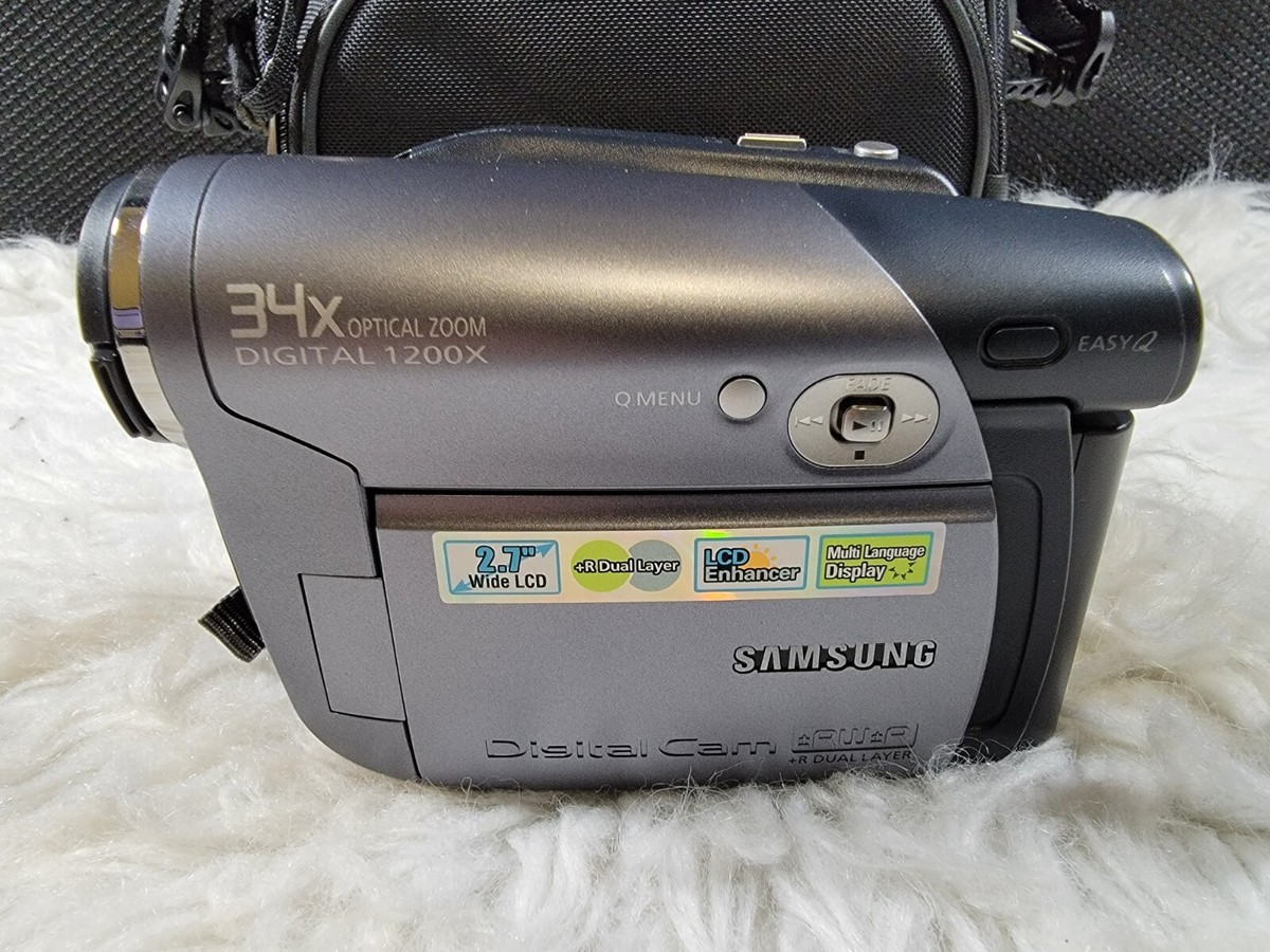 Samsung SC-DC173U DVD Camcorder with 34x Optical Zoom, Bundle Samsung SC-DC173U DVD Camcorder with 34x Optical Zoom, Bundle