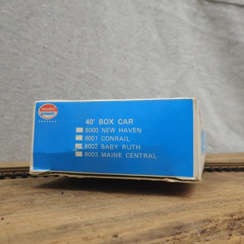 Model Power HO Scale 9125 Red Safety Caboose Advertising Car - Picture 8 of 8