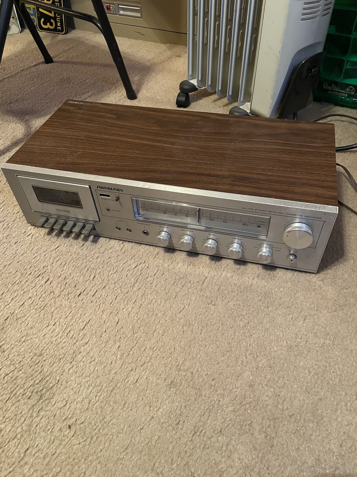 Soundesign Model 5601 AM/FM Stereo Receiver Cassette Recorder Woodgrain-parts