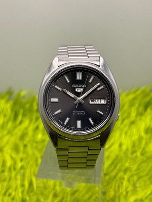 Vintage Seiko 5 7S26-0480 Gray Dial Automatic 21 J 37MM Day/Date