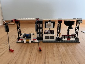 LEGO SPEED CHAMPIONS: Mclaren Mercedes Pit Stop (75911) Good Condition w/Manual