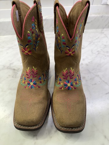 Ariat Girls Cowboy Boots 2 Tan Suede With Floral Embroidery Cowgirl Wiggle Room