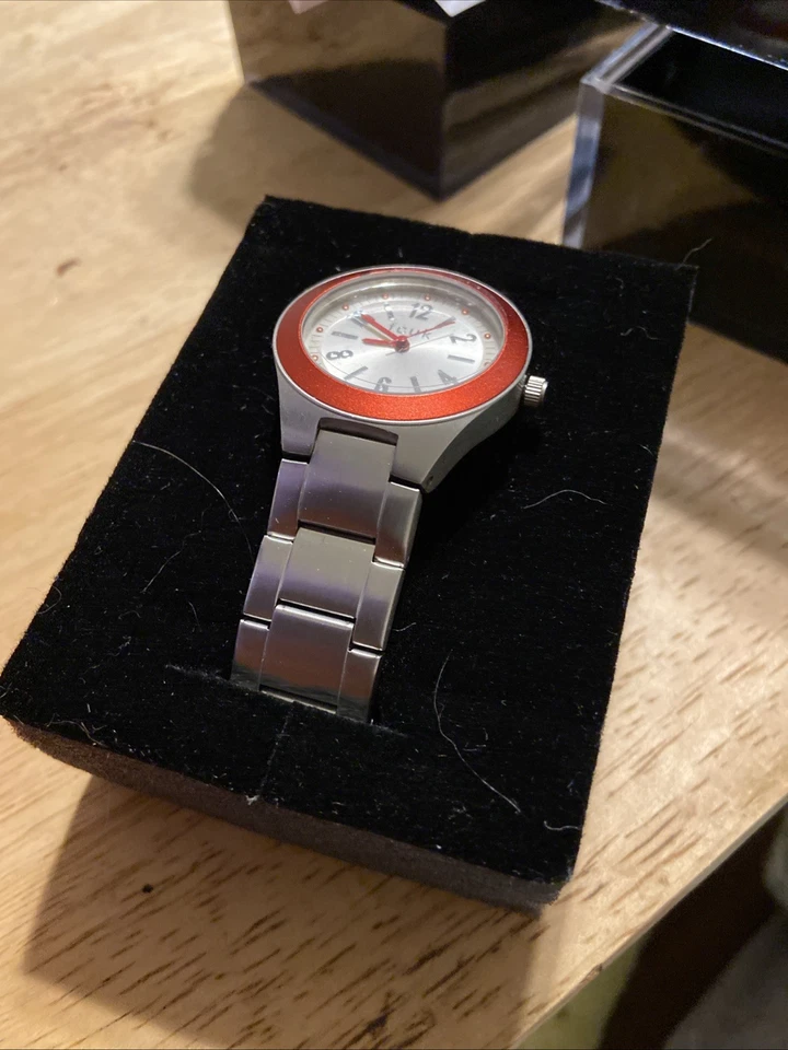 Reloj Red Ring Mujer Conexión Francesa Reino Unido Nuevo En Caja Foto 2 de 3