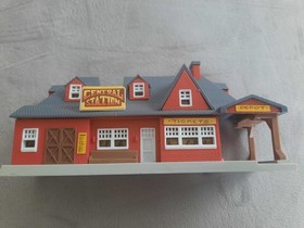 5 GALOOB MICRO MACHINES City Buildings, Auto Parts, Fire Dept, Hospital, Police