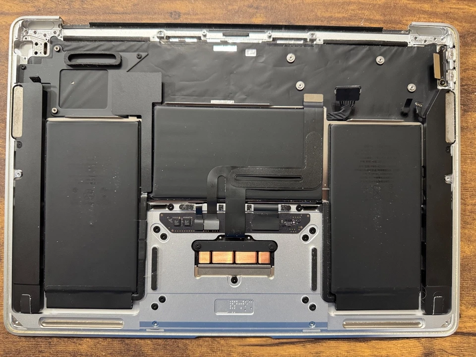 Teclado con reposamanos estuche superior Macbook Air 13" A2337 M1 2020 - gris espacial C 157 Foto 2 de 2