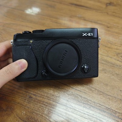 Fujifilm X-E1 16,3 MP Kompaktsystem-Digitalkamera mit 2,8-Zoll-LCD   nur Gehäuse