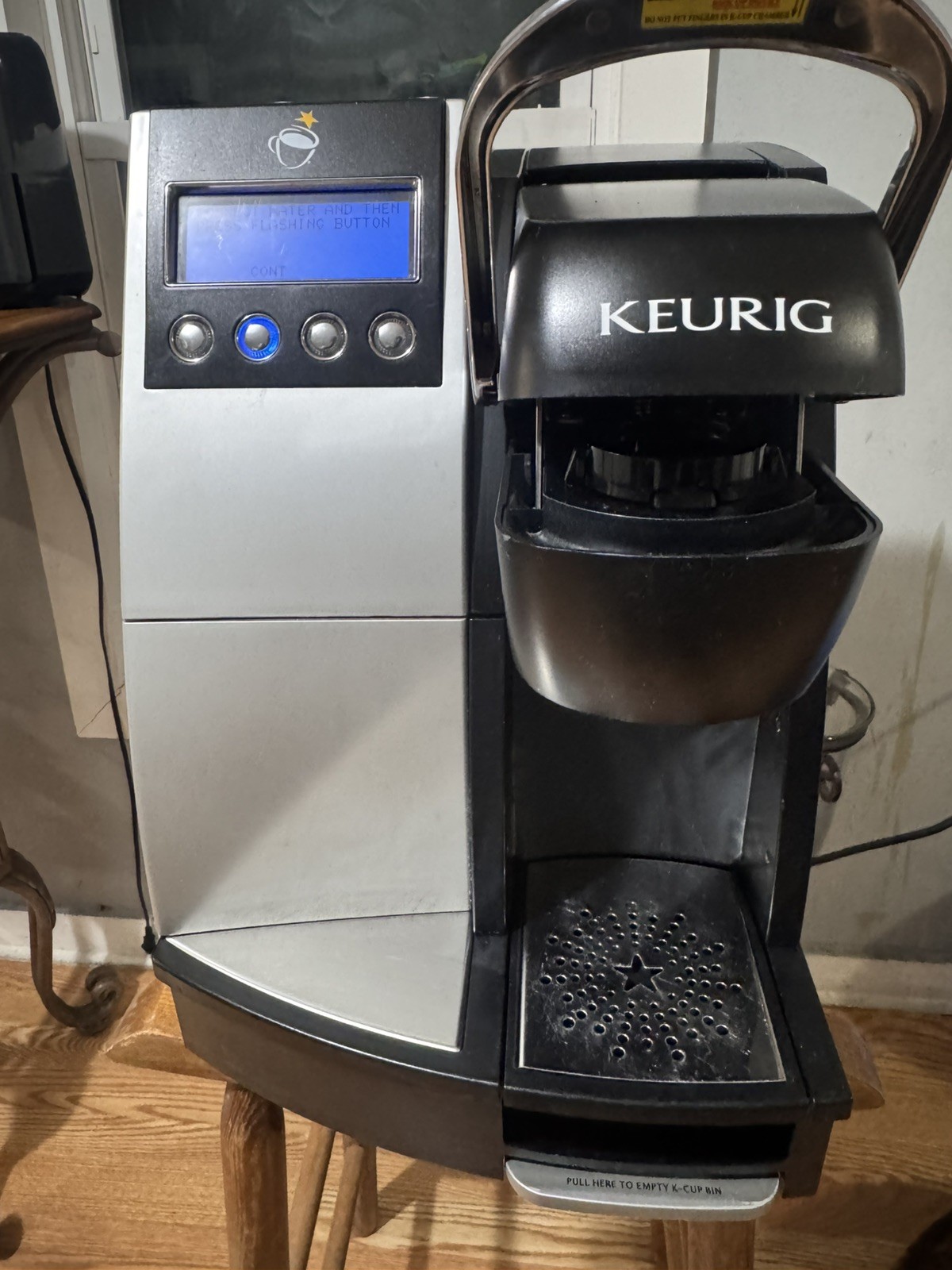 Keurig K3000SE Commercial Coffee Brewing System Silver/Black Lightly Used