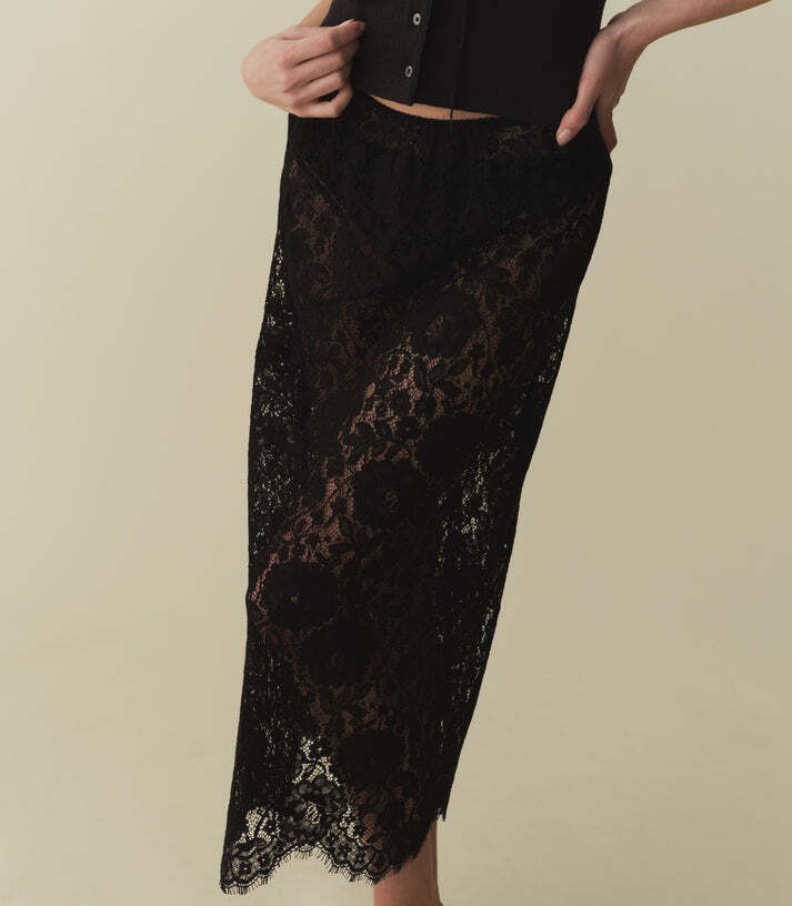 Women Doen Black Lace Slim Fit A-line Midi Skirt