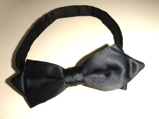 Magnifique nœud papillon noir / 100% soie / Made in France / 13cm / état NEUF