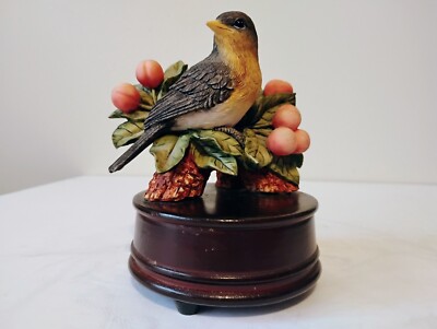 Robin Bird Statue With Music Box - The Way We Were Heritage House Collectors Ed.