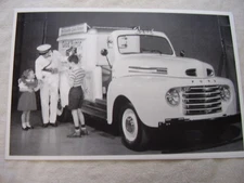 1949 FORD GOOD HUMOR ICE CREAN TRUCK 11 X 17  PHOTO  PICTURE 
