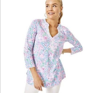 LILLY PULITZER Kaia Tunic Top ''Love Bug'' Floral 100% Cotton 3/4 Sleeves Tropical