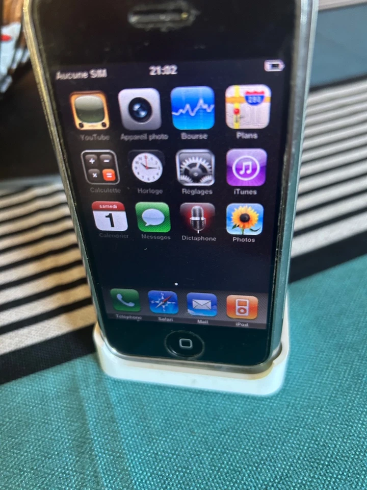 Apple iPhone 1 edge, photo 1 sur 3