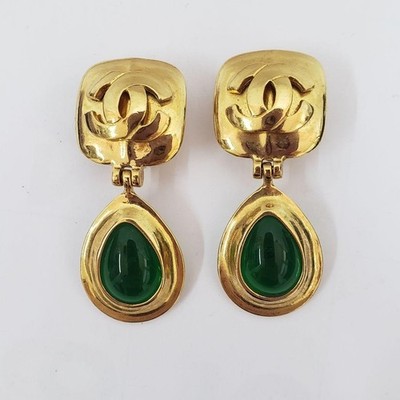 Vintage CHANEL 97P Coco Mark CC Green Gripoix Dangle Earring with Original Box