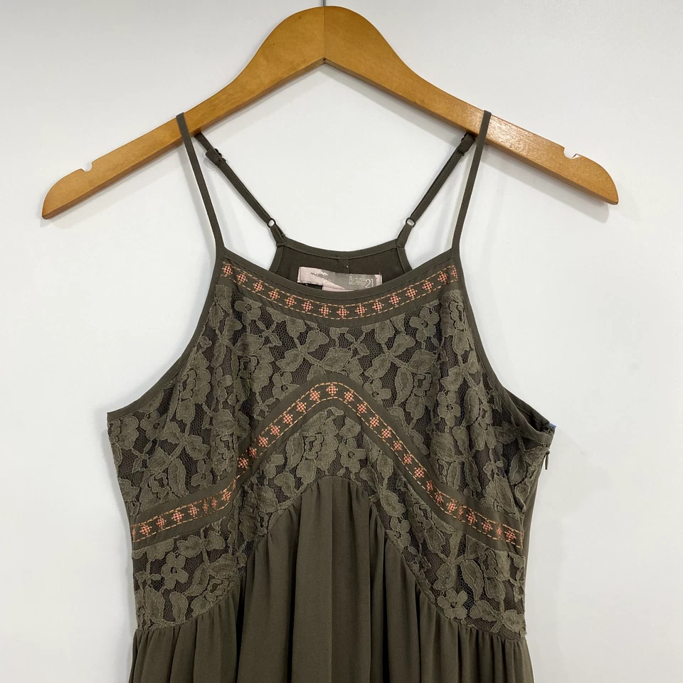 Vestido sin mangas para mujer Love21 XS verde espalda deportiva dobladillo asimétrico Foto 2 de 4