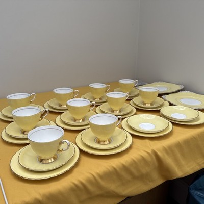 TOSKANISCH / ROYAL TUSCAN PASTELL GELBGOLDRAND TEETASSE & UNTERTASSE SET MUSTER C8985