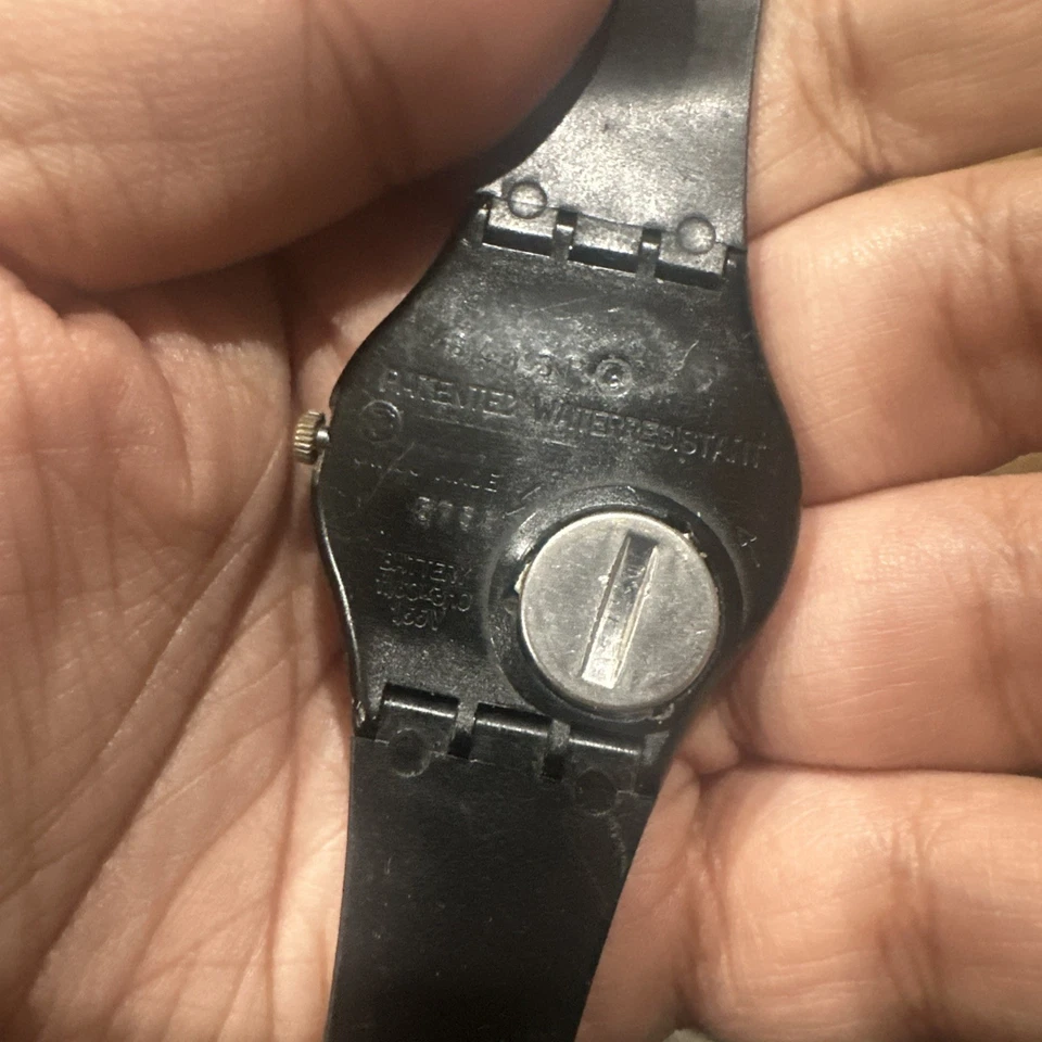 Relógio suíço Working Vintage Swatch 1995 Kailua Diver 34mm preto ajuste 8 polegadas raro - Imagem 3 de 4