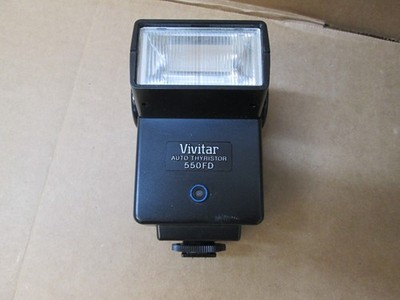 Vivitar Auto Thyristor Flash 550 FD Tested and Working