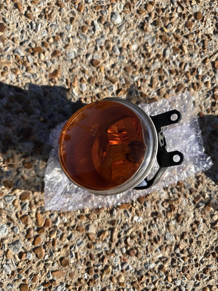 Luz antiniebla LED 2014-2020 Toyota 4Runner OEM (par) con carcasas para las luces Foto 4 de 4