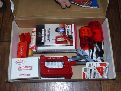 Lee Anniversary 2003 Reloading Kit In Original Box 40 Caliber S & W / 10MM Dies