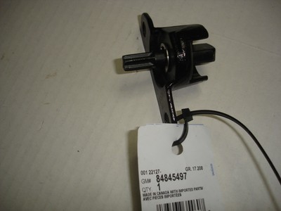 GM 84845497 Right Lower Tailgate Hinge | eBay 