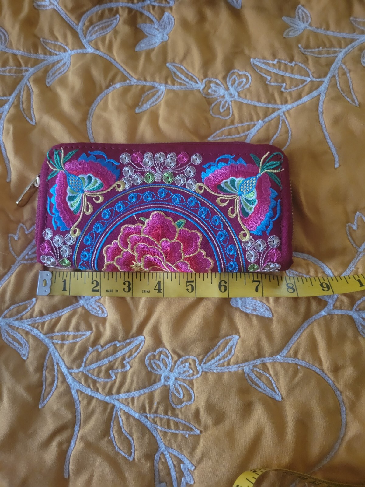 Embroidered Leather Wallet for Men and Women Stylish & Durable-image