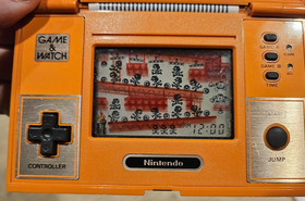 NINTENDO DONKEY KONG Game and Watch vintage electronic handheld LCD game 1982
