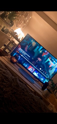 Flachbild LED Fernseher ca. 43–50 Zoll mit Standfuß – voll funktionsfähig”