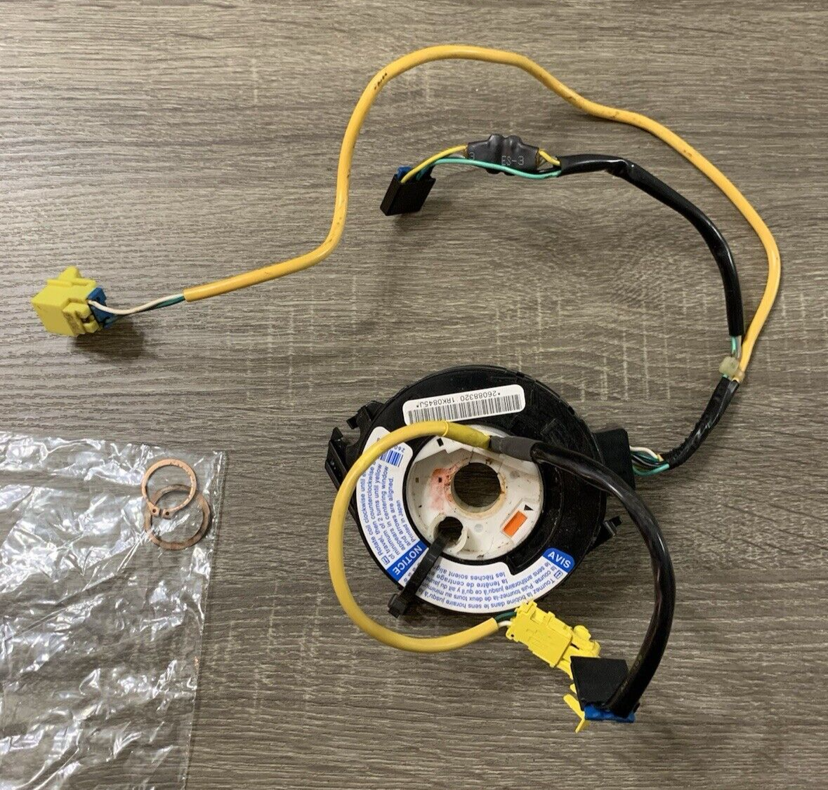 01-02 ESCALADE YUKON SIERRA CLOCK SPRING W/ RADIO FUNCTIONS USED