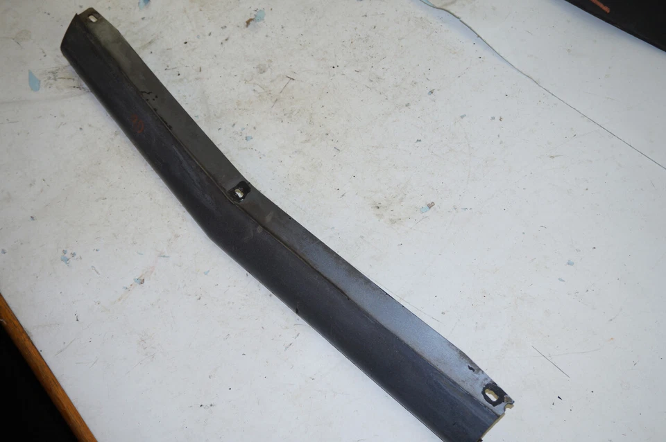 1984-1989 C4 Corvette Radiator Air Deflector Center Spoiler Silver *USED* Foto 2 de 4