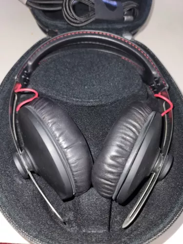 Sennheiser Momentum Headphones - Over The Ear Black (WIRED) Tested Work Great