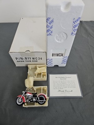 Franklin Mint 1/24 Scale B11WC34 - 1958 Harley Davidson Duo-Glide Red/White,COA