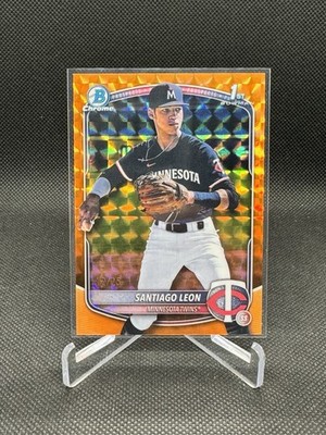 2025 Bowman Chrome Santiago Leon 1st Orange Geometric Refractor 12/25 Twins