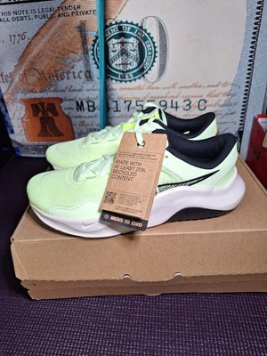 Nike Legend Essentail 3 NN Barely Volt Size 7 Brand New