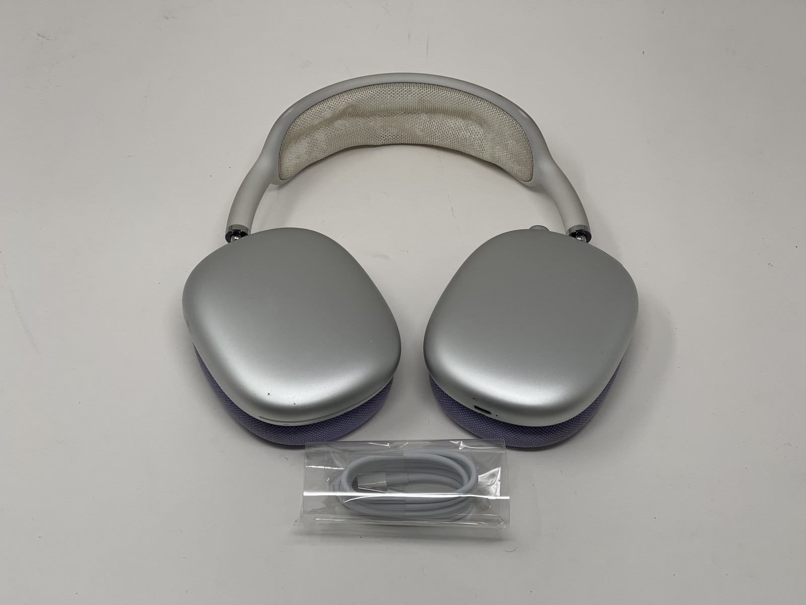 Apple Airpods Max Silver with Purple Earcups A2096 MGYJ3AM/A Used