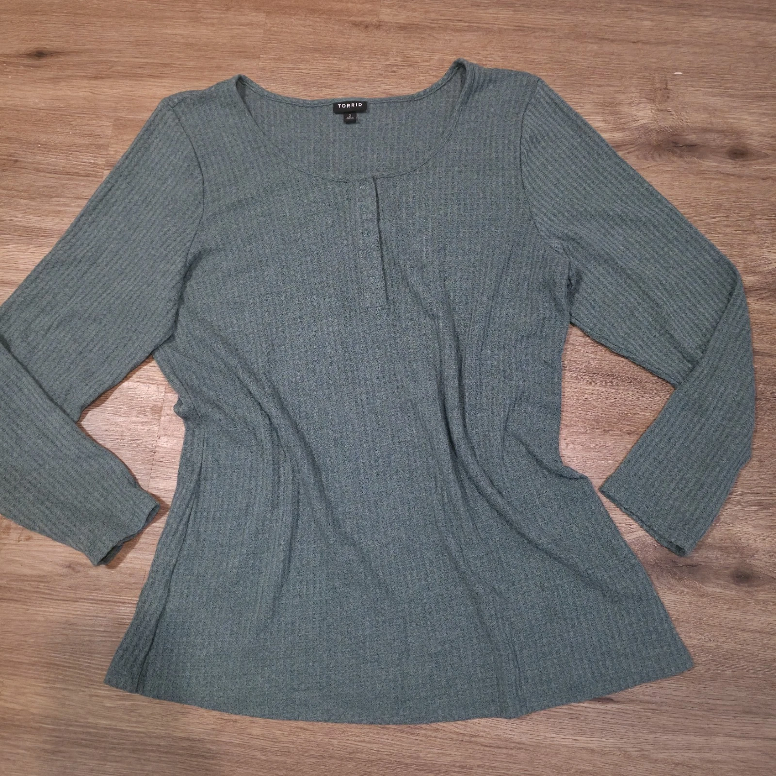 Torrid Sage Green Waffle Ribbed Knit Long Sleeve Henley Top Plus Size 2 2X... - product detail image 1