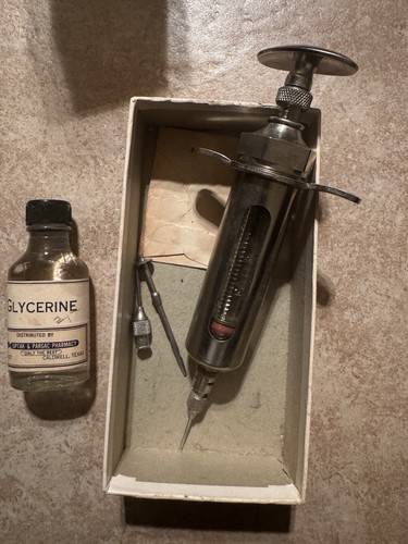 Vintage Metal Hypodermic Syringe Kit with Glycerine Bottle –Pharmacy Collectible