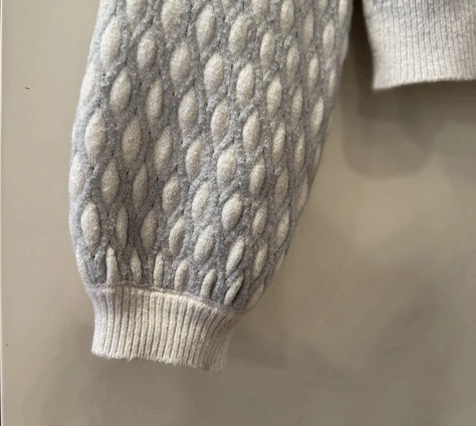 Suéter corto para mujer Pepin Anthropologie: gris y blanco en talla XS Foto 3 de 4