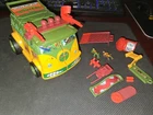 Vintage TMNT 1995 Mini Mutantsparty Wagon Playset