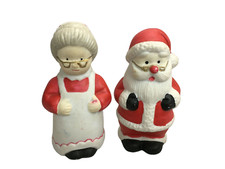 Vintage Santa And Mrs. Claus Salt  Pepper Shakers Cute Christmas Table shakers
