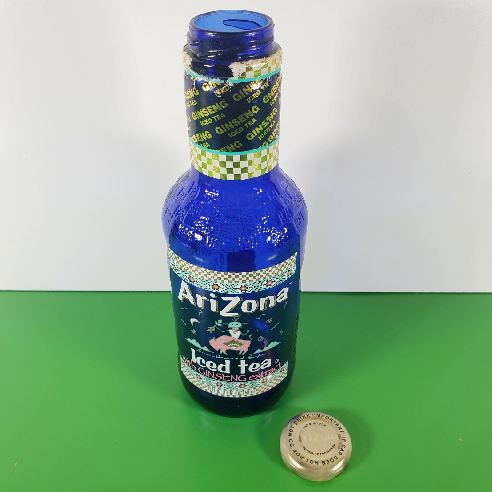 Vintage Bottle ARIZONA ICED TEA w/ GINSENG EXTRACT 20oz AriZona