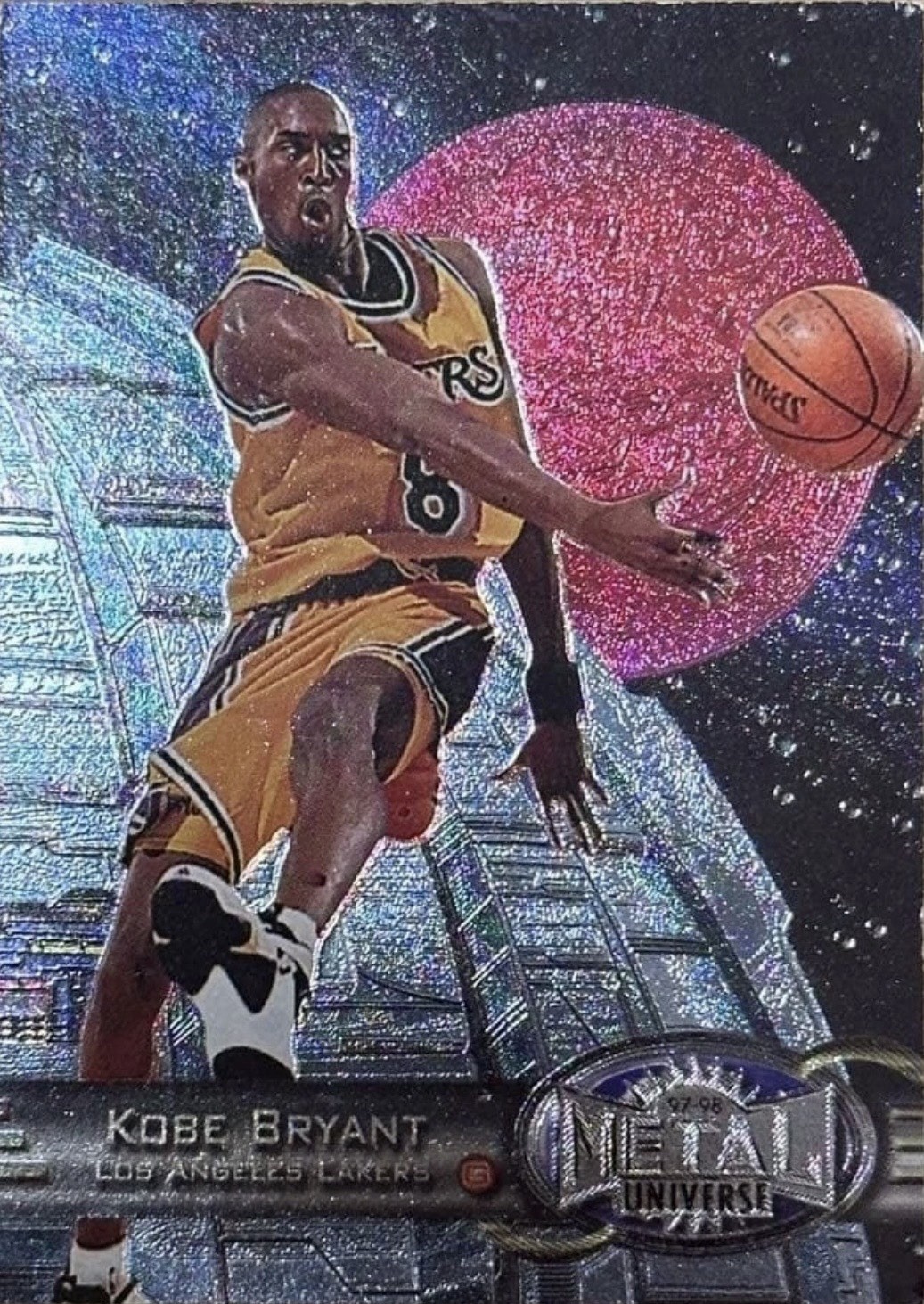 1997-98 Skybox Metal Universe Kobe Bryant #81 Death Star Chase 🔥