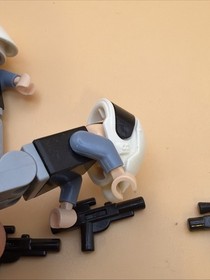 LEGO Star Wars: Rebel Fleet Trooper Minifigure Pair From - 10198 7668 sw0187