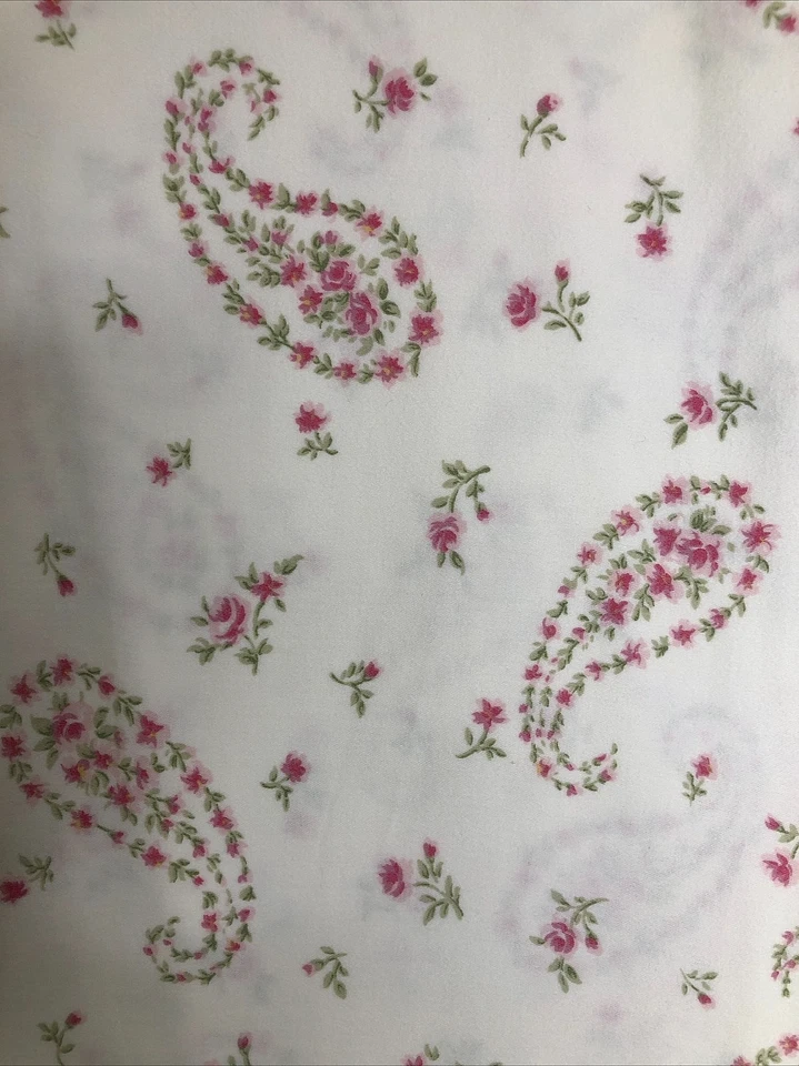 De Colección Laura Ashley Queen Sábana Superior Franela Cepillada Rosa Crema Floral Paisley Foto 2 de 4