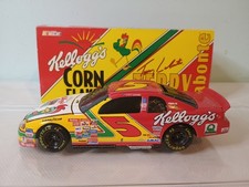 1999 Action NASCAR 5 Terry Labonte Kellogg  s Corn Flakes Diecast 1:24 Bank