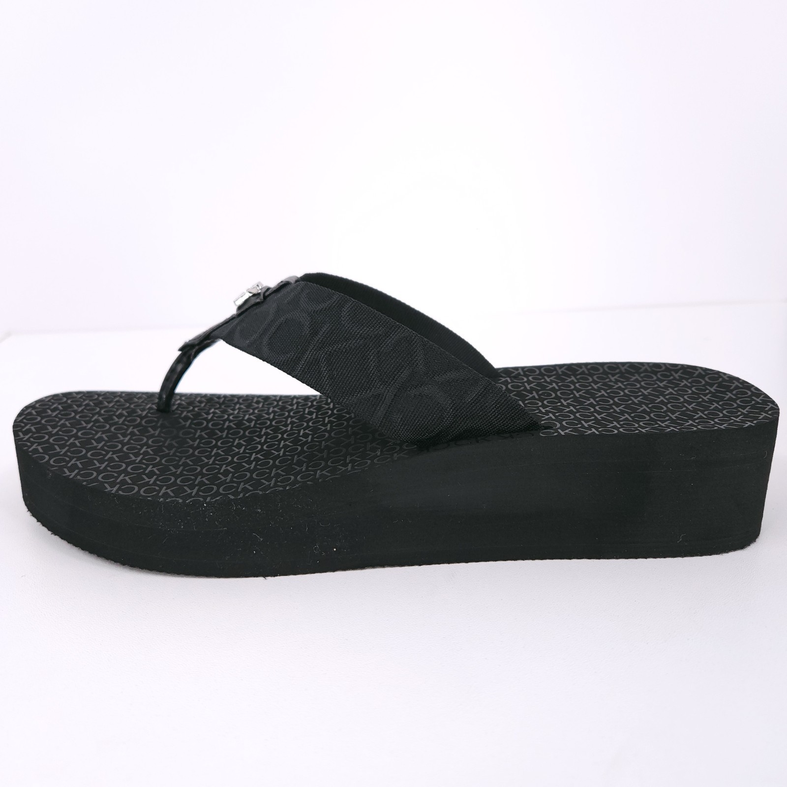 Calvin Klein Meena Platform Thong Black Fabric Sandals Flip Flop Womens Size 8 M thumbnail 15