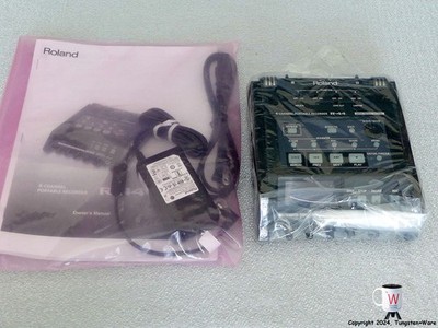 NEW! Open-Box EDIROL ROLAND R-44 24-bit 192kHz Portable 4-Channel Field Recorder