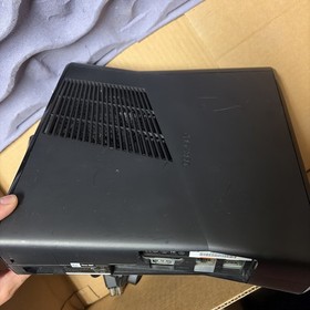 Microsoft Xbox 360 S Black 250GB, 2 Controllers , Power Cord, Tested And Works