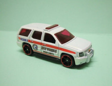 Hot Wheels Ambulance CHEVROLET CHEVY TAHOE ´07 - 2009 HW City Works - loose 1/64