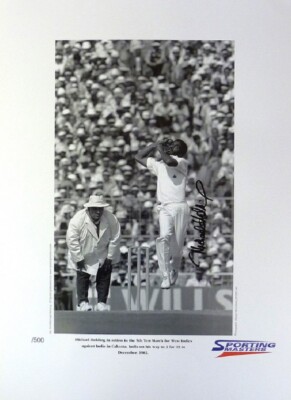 Michael Holding SIGNIERTES Cricket großes Foto Autogramm 22x16 Zoll Westindien mit Echtheitszertifikat